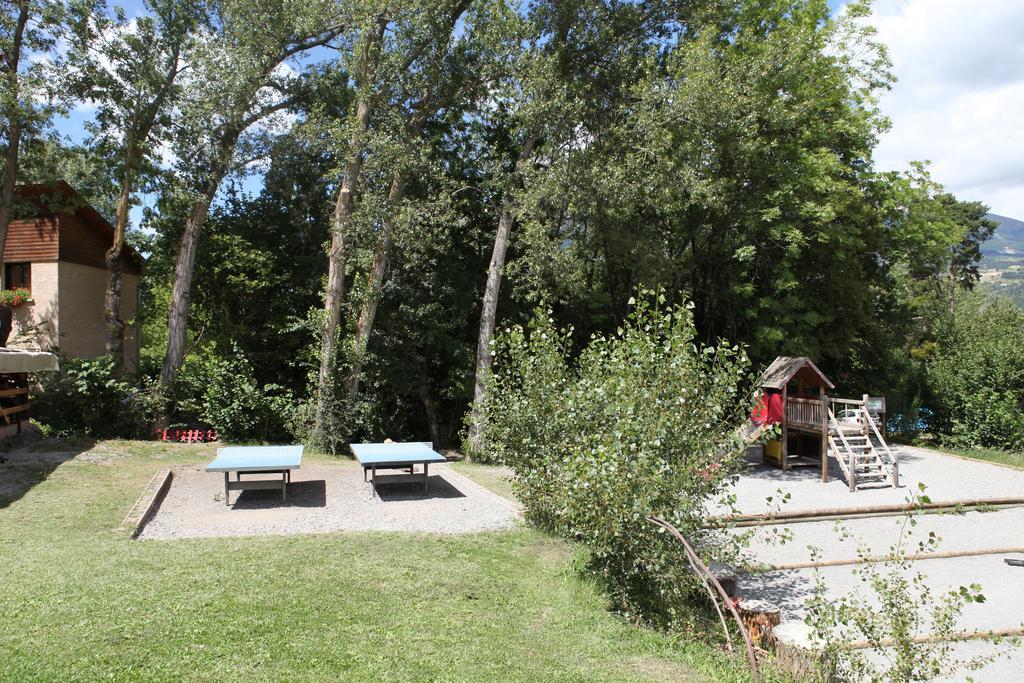 Camping-Hotel De Plein Air Les 2 Bois Baratier Eksteriør billede